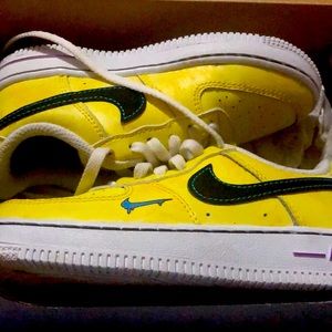 Nike Air Force ones toddler hardly worn